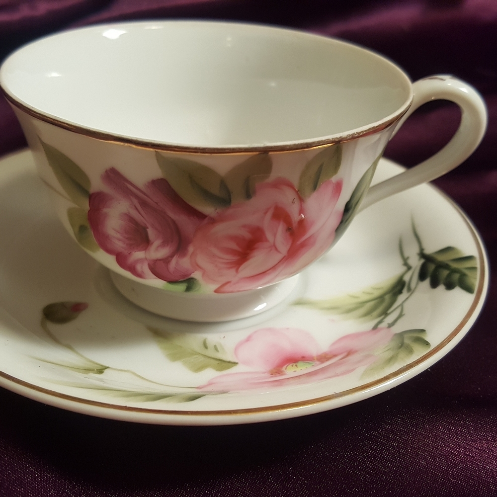 Merit tea cup and saucer OCCUPIED JAPAN Pink Roses